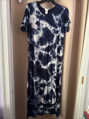 Caution To The Wind Navy and White Tie-Dye Maxi Dress